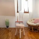 Kika Apartment *